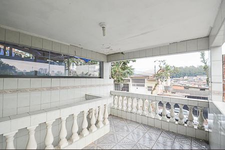 Casa à venda com 89m², 2 quartos e 3 vagas Casa à venda com 89m², 2 quartos e 3 vagasQuintal