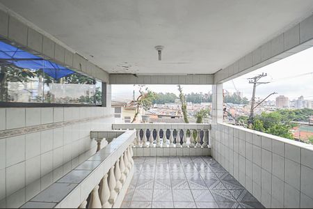 Casa à venda com 89m², 2 quartos e 3 vagas Casa à venda com 89m², 2 quartos e 3 vagasQuintal