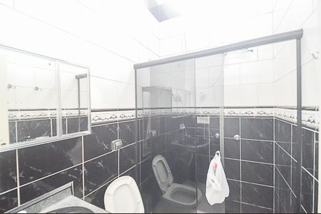 Casa à venda com 89m², 2 quartos e 3 vagas Casa à venda com 89m², 2 quartos e 3 vagasBanheiro