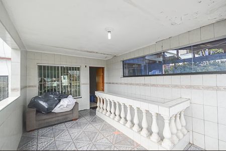 Casa à venda com 89m², 2 quartos e 3 vagas Casa à venda com 89m², 2 quartos e 3 vagasQuintal