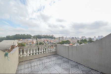 Casa à venda com 89m², 2 quartos e 3 vagas Casa à venda com 89m², 2 quartos e 3 vagasSacada do Quarto 2