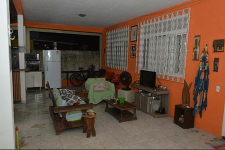 Casa à venda com 260m², 4 quartos e 2 vagas Casa à venda com 260m², 4 quartos e 2 vagasÁrea Gourmet