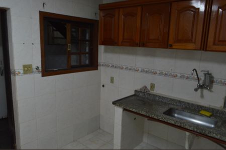 Casa à venda com 260m², 4 quartos e 2 vagas Casa à venda com 260m², 4 quartos e 2 vagasCozinha - Edicula