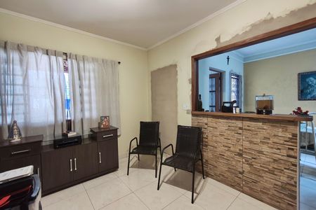 Casa à venda com 180m², 2 quartos e 6 vagasSala de Estar