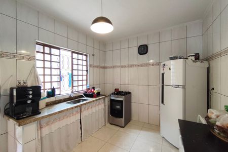 Casa à venda com 180m², 2 quartos e 6 vagasCozinha