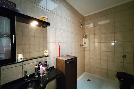 Casa à venda com 180m², 2 quartos e 6 vagasBanheiro Suíte