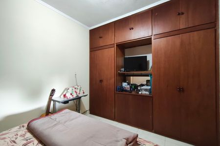 Casa à venda com 180m², 2 quartos e 6 vagasQuarto Suíte