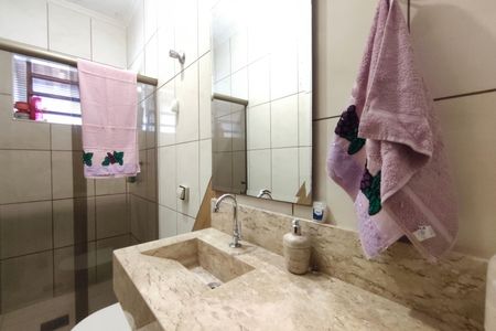 Casa à venda com 180m², 2 quartos e 6 vagasBanheiro Social