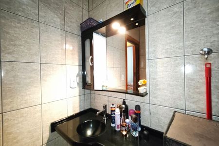 Casa à venda com 180m², 2 quartos e 6 vagasBanheiro Suíte