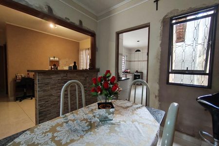 Casa à venda com 180m², 2 quartos e 6 vagasSala de Jantar