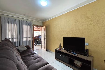Casa à venda com 180m², 2 quartos e 6 vagasSala de TV