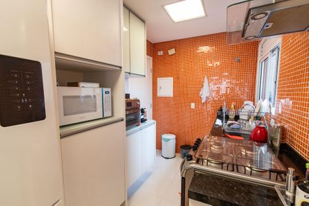 Apartamento para alugar com 95m², 2 quartos e 2 vagasCozinha