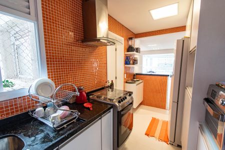 Apartamento para alugar com 95m², 2 quartos e 2 vagasCozinha