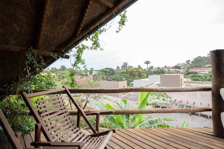 Casa de condomínio para alugar com 175m², 2 quartos e 5 vagasSacada