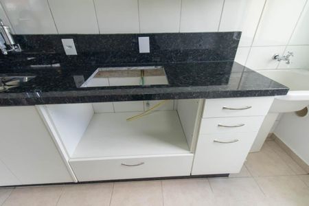 Apartamento para alugar com 50m², 2 quartos e 1 vaga Apartamento para alugar com 50m², 2 quartos e 1 vagaCozinha e Área de Serviço