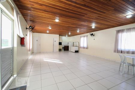Apartamento para alugar com 50m², 2 quartos e 1 vaga Apartamento para alugar com 50m², 2 quartos e 1 vagaÁrea comum - Salão de festas