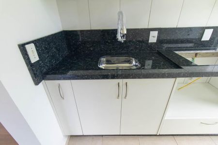 Apartamento para alugar com 50m², 2 quartos e 1 vaga Apartamento para alugar com 50m², 2 quartos e 1 vagaCozinha e Área de Serviço
