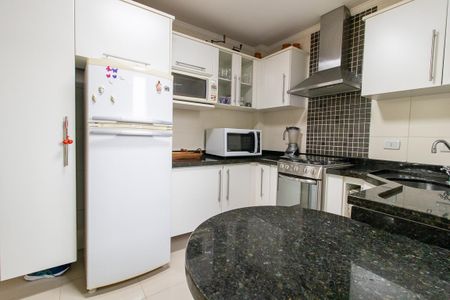 Apartamento para alugar com 76m², 3 quartos e 1 vaga Apartamento para alugar com 76m², 3 quartos e 1 vagaCozinha - Armários
