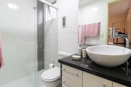 Apartamento para alugar com 76m², 3 quartos e 1 vaga Apartamento para alugar com 76m², 3 quartos e 1 vagaBanheiro da Suíte