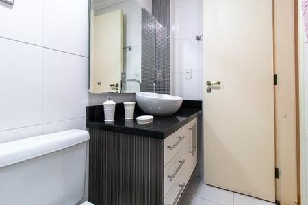 Apartamento para alugar com 76m², 3 quartos e 1 vaga Apartamento para alugar com 76m², 3 quartos e 1 vagaBanheiro da Suíte