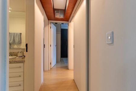 Apartamento para alugar com 76m², 3 quartos e 1 vaga Apartamento para alugar com 76m², 3 quartos e 1 vagaCorredor