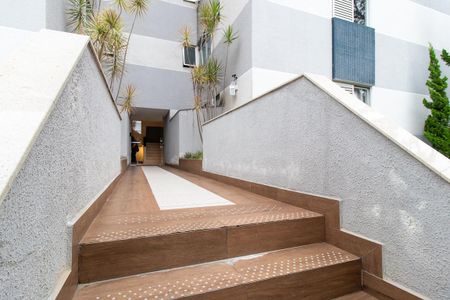 Apartamento para alugar com 76m², 3 quartos e 1 vaga Apartamento para alugar com 76m², 3 quartos e 1 vagaEntrada