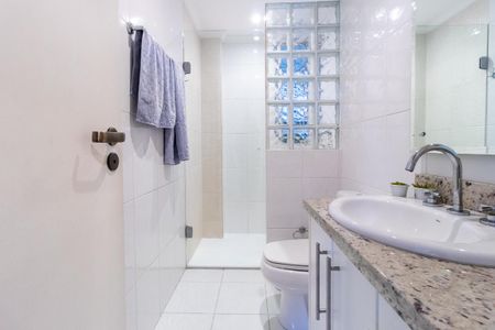 Apartamento para alugar com 76m², 3 quartos e 1 vaga Apartamento para alugar com 76m², 3 quartos e 1 vagaBanheiro Social