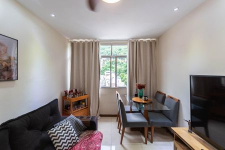 Apartamento à venda com 88m², 2 quartos e 1 vagaSala