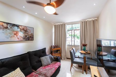 Apartamento à venda com 88m², 2 quartos e 1 vagaSala