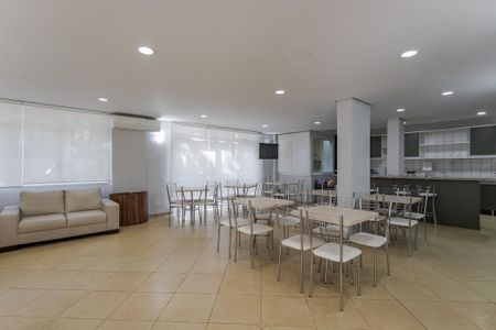 Apartamento à venda com 79m², 2 quartos e 2 vagas Apartamento à venda com 79m², 2 quartos e 2 vagasÁrea comum - Salão de festas