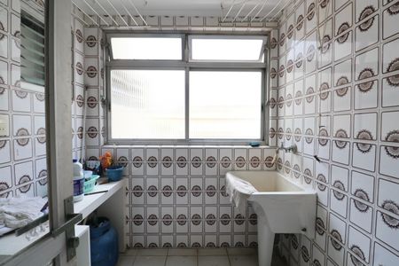 Apartamento para alugar com 135m², 4 quartos e 1 vagaÁrea de Serviço