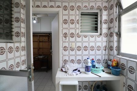 Apartamento para alugar com 135m², 4 quartos e 1 vagaÁrea de Serviço