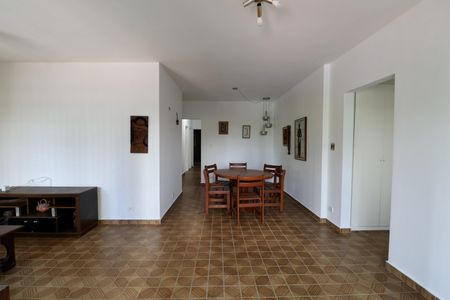 Apartamento para alugar com 135m², 4 quartos e 1 vagaSala