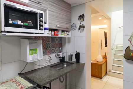 Casa de condomínio à venda com 81m², 3 quartos e 2 vagasCozinha