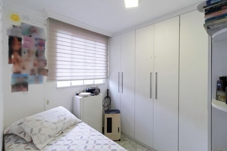 Casa de condomínio à venda com 81m², 3 quartos e 2 vagasQuarto 1