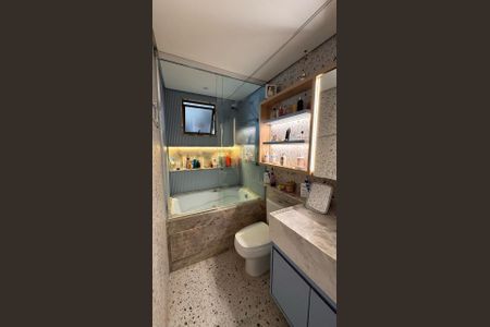 Apartamento à venda com 105m², 3 quartos e 2 vagasBanheiro da Suíte