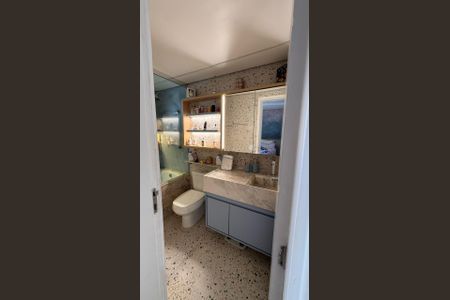 Apartamento à venda com 105m², 3 quartos e 2 vagasBanheiro da Suíte