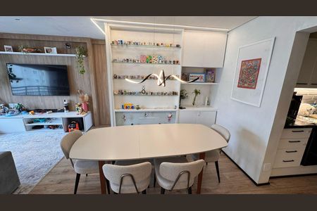 Apartamento à venda com 105m², 3 quartos e 2 vagasSala