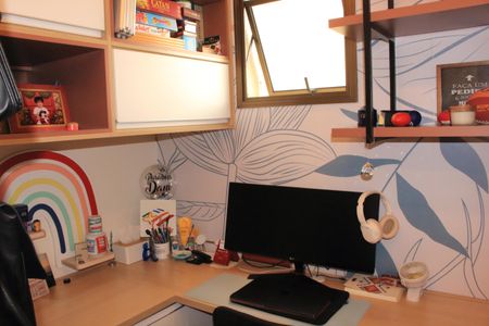 Apartamento à venda com 105m², 3 quartos e 2 vagasEscritório