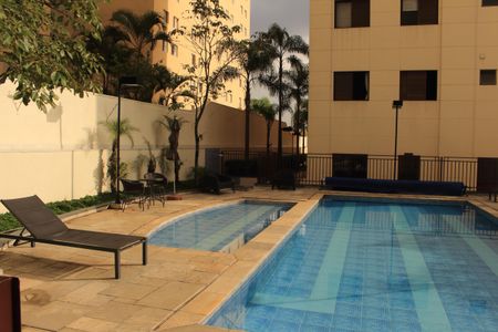 Apartamento à venda com 105m², 3 quartos e 2 vagasÁrea comum - Piscina