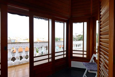 Casa à venda com 420m², 3 quartos e 8 vagasVaranda da Suíte 3