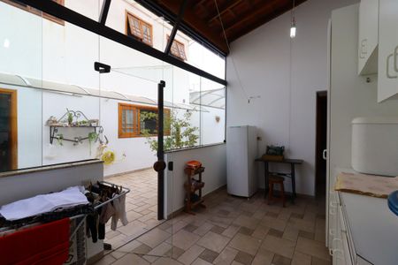 Casa à venda com 420m², 3 quartos e 8 vagasÁrea de Serviço