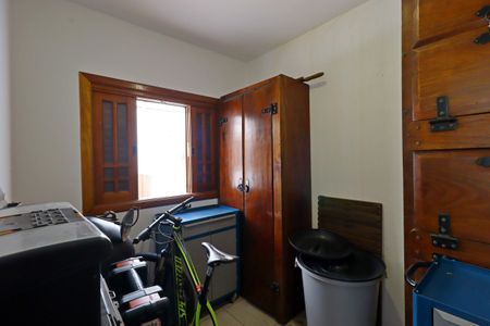 Casa à venda com 420m², 3 quartos e 8 vagasQuarto de Serviço