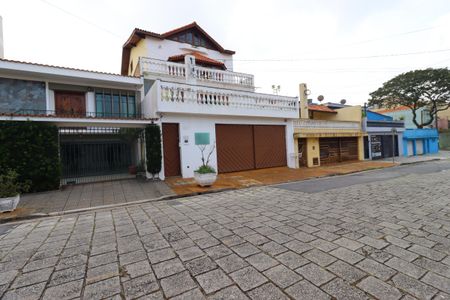 Casa à venda com 420m², 3 quartos e 8 vagasFachada