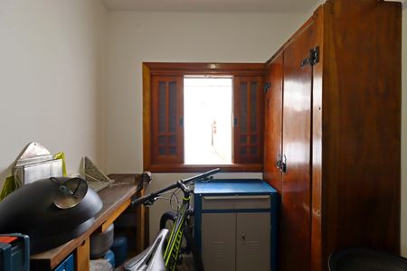 Casa à venda com 420m², 3 quartos e 8 vagasQuarto de Serviço
