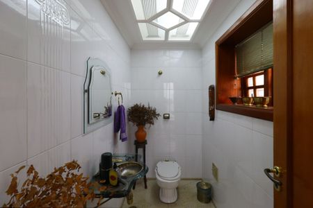 Casa à venda com 420m², 3 quartos e 8 vagasLavabo