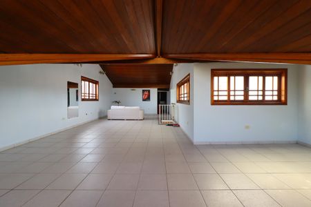 Casa à venda com 420m², 3 quartos e 8 vagasCobertura