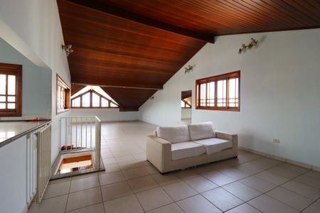 Casa à venda com 420m², 3 quartos e 8 vagasCobertura