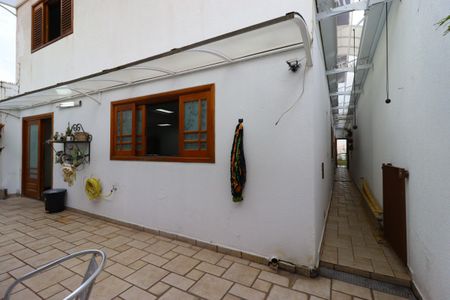 Casa à venda com 420m², 3 quartos e 8 vagasQuintal