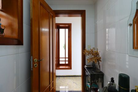 Casa à venda com 420m², 3 quartos e 8 vagasLavabo